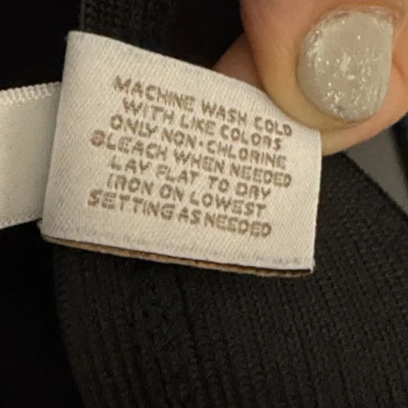 Girlfriend Slim Ankle Jeans - Picture 6 of 10